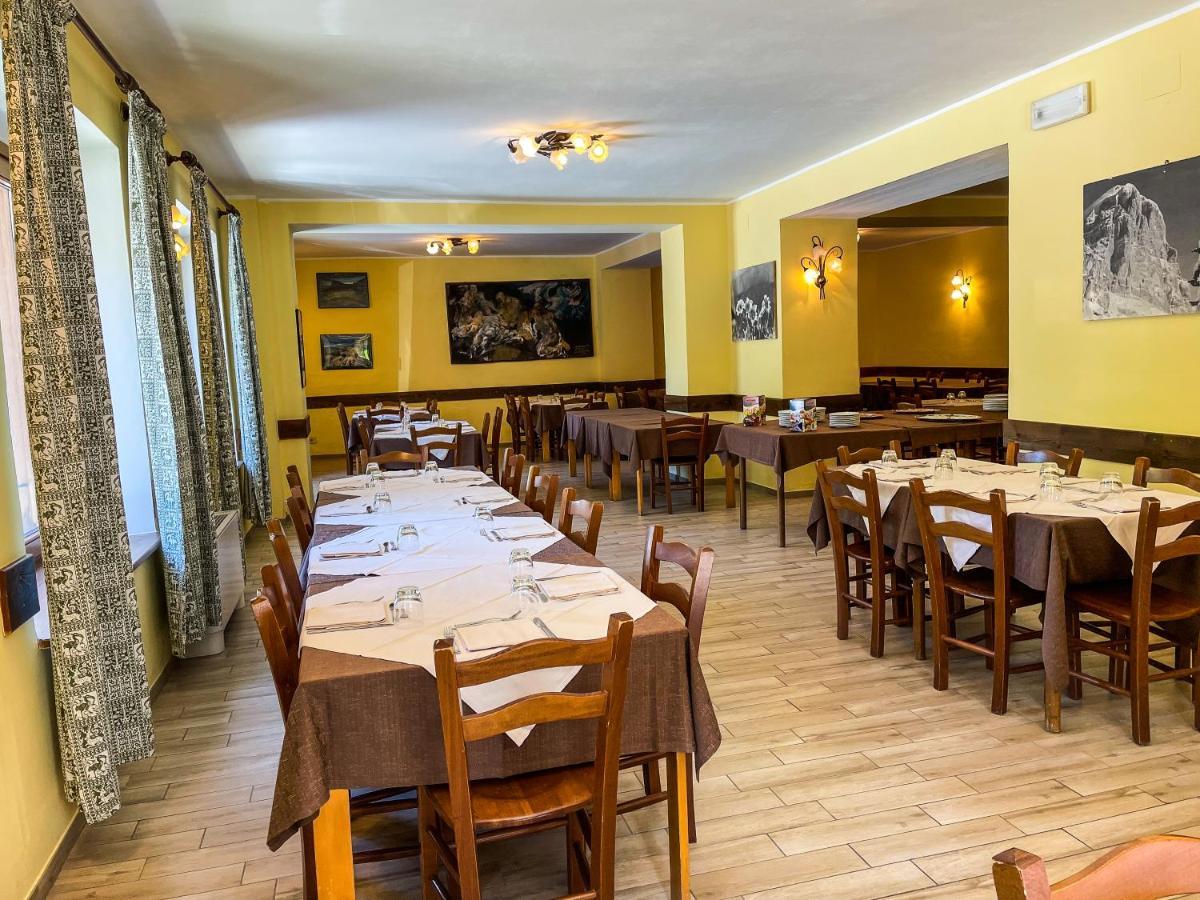 Hotel Al Sasso Di Stria Andraz ภายนอก รูปภาพ