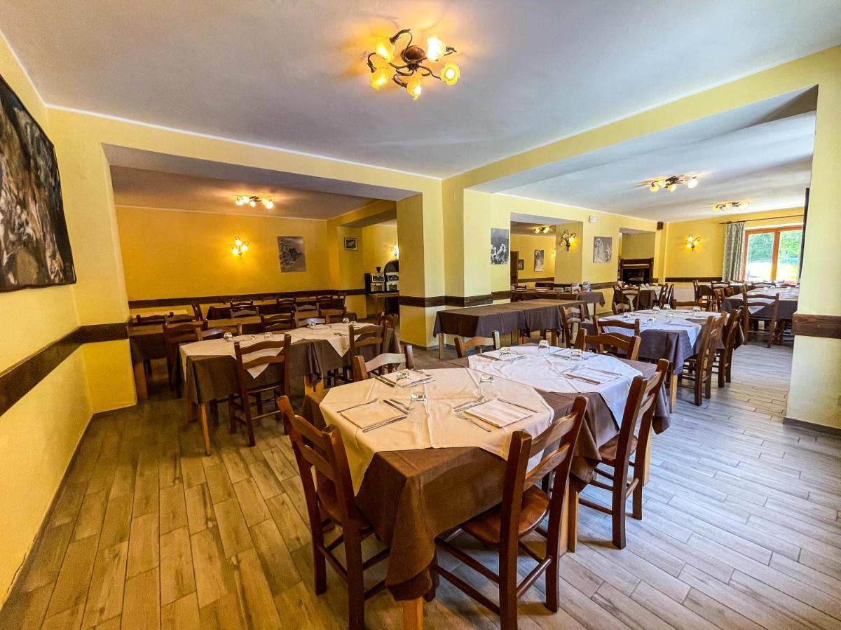 Hotel Al Sasso Di Stria Andraz ภายนอก รูปภาพ