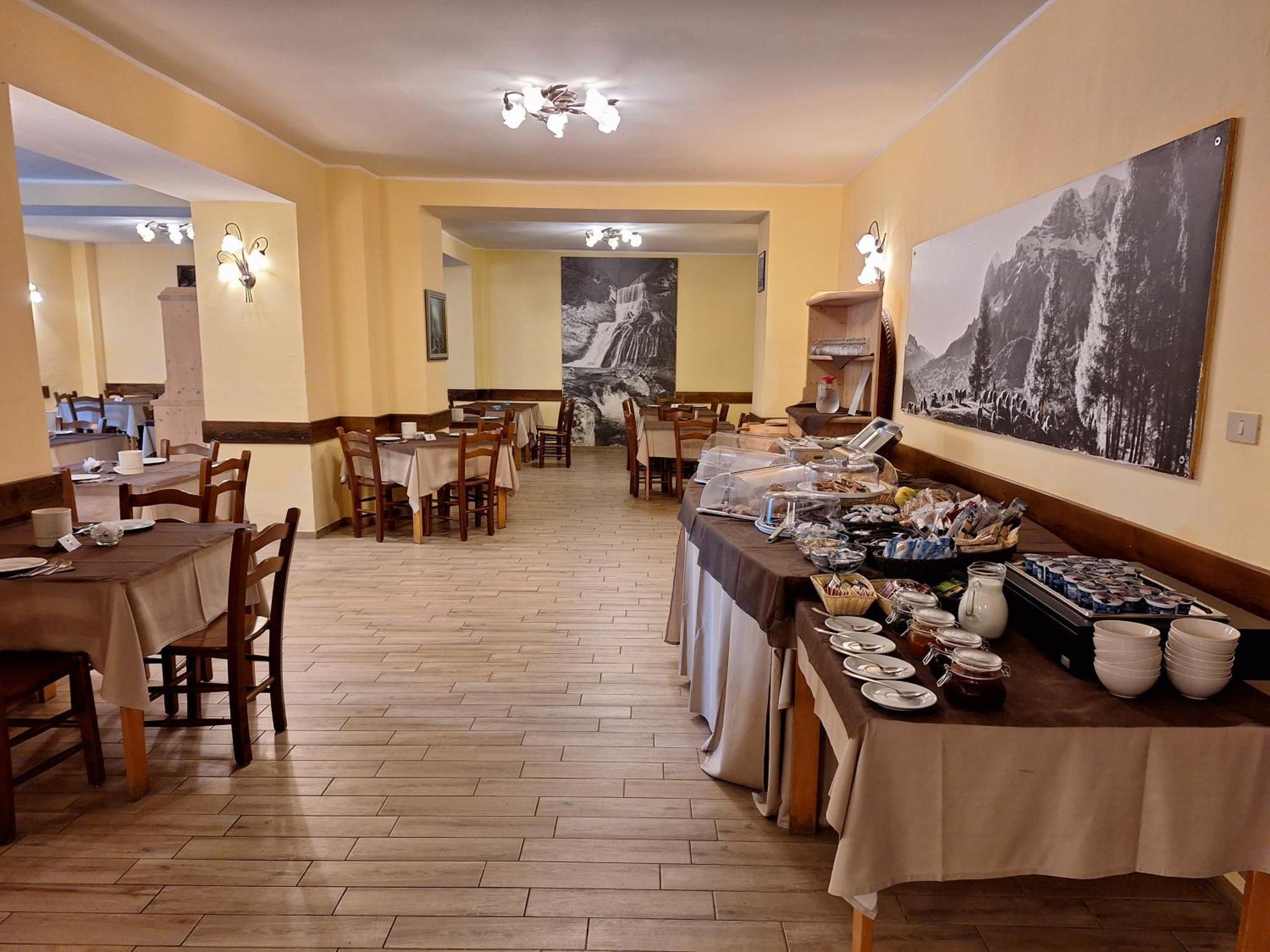 Hotel Al Sasso Di Stria Andraz ภายนอก รูปภาพ